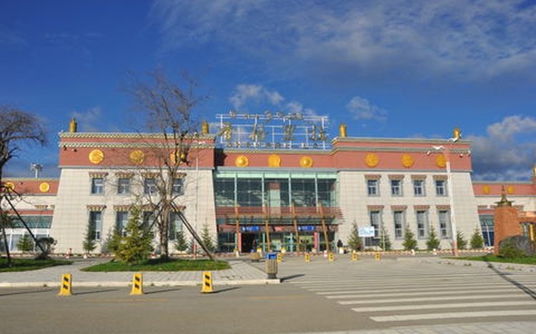 Diqing airport Shangri-la