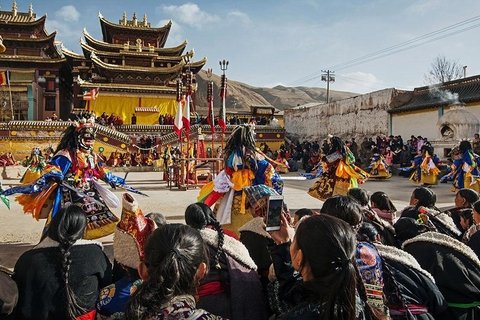Cham dance at Wutun monastery